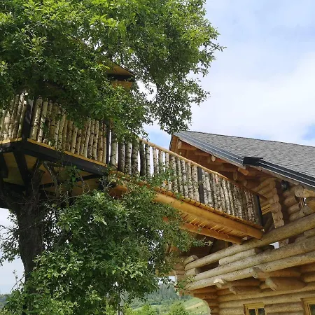 Lemn Rotund Cu Ciubar De Inchiriat Bucovina 木屋
