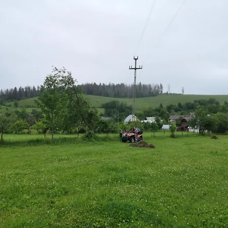Lemn Rotund Cu Ciubar De Inchiriat Bucovina 木屋 *